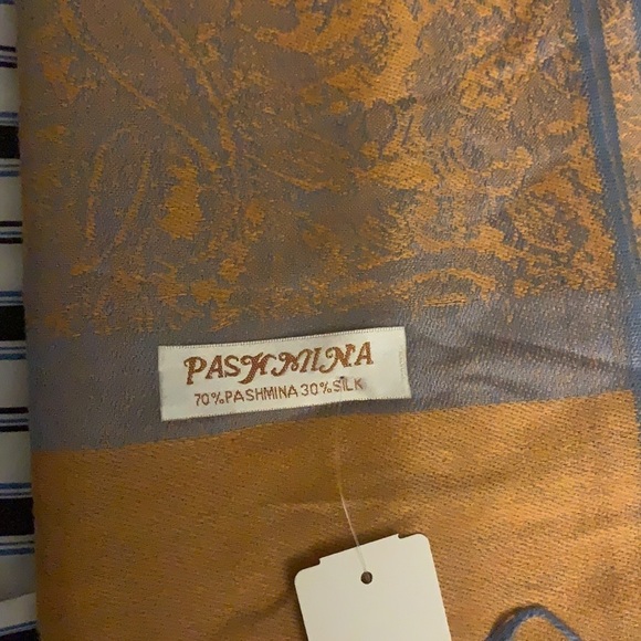 Pashmina (70%) Silk (30%) Scarf in Elegant Blue and orange color - Picture 3 of 3